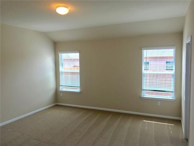 Building Photo - 110 Bull Creek Dr
