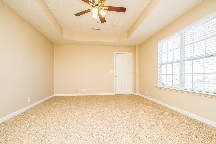 Building Photo - 408 Glenmore Ct