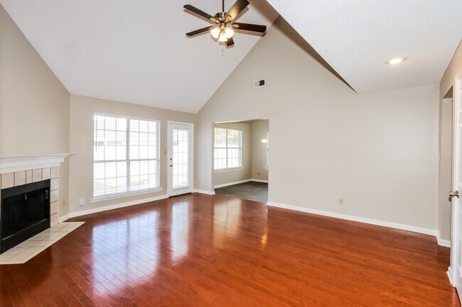 Building Photo - 1168 Red Fern Cir W