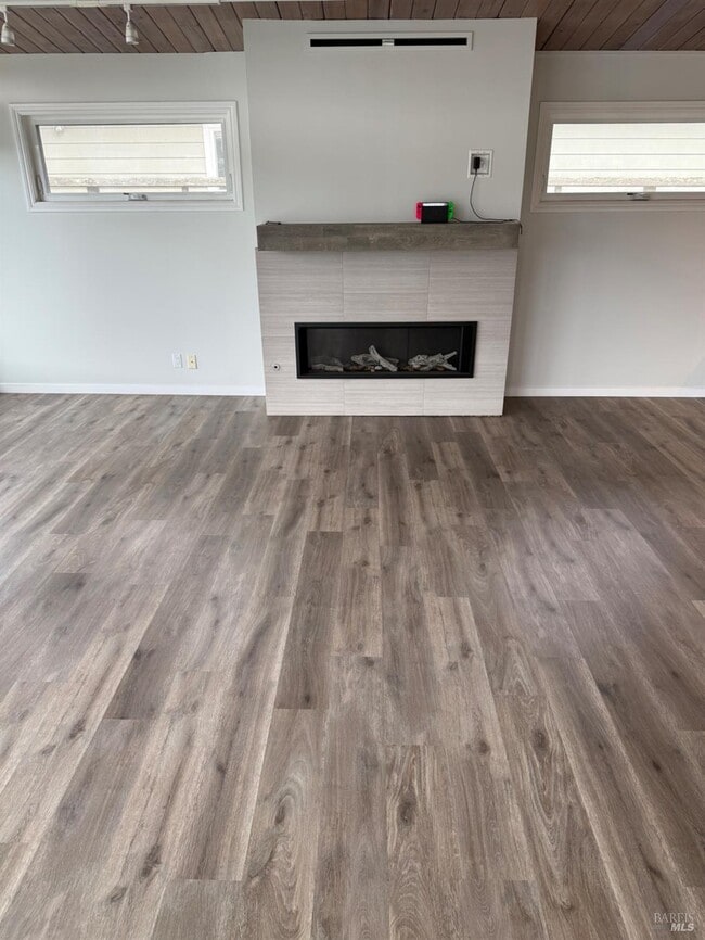 Building Photo - 16 Harbor View Ct