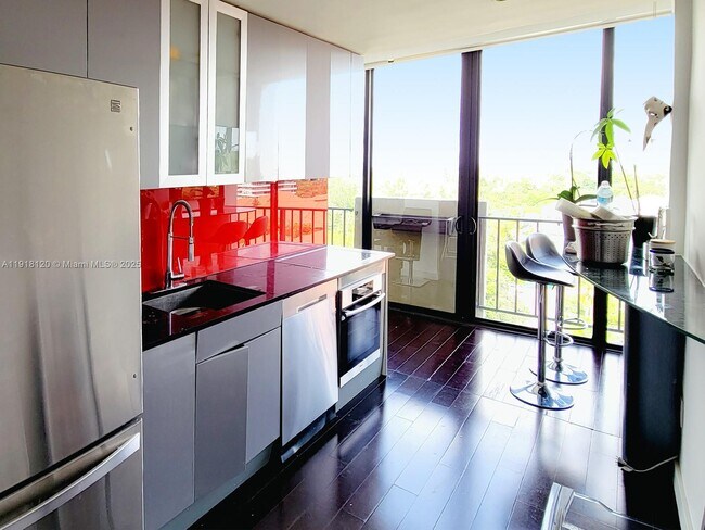 Building Photo - 77 Crandon Blvd