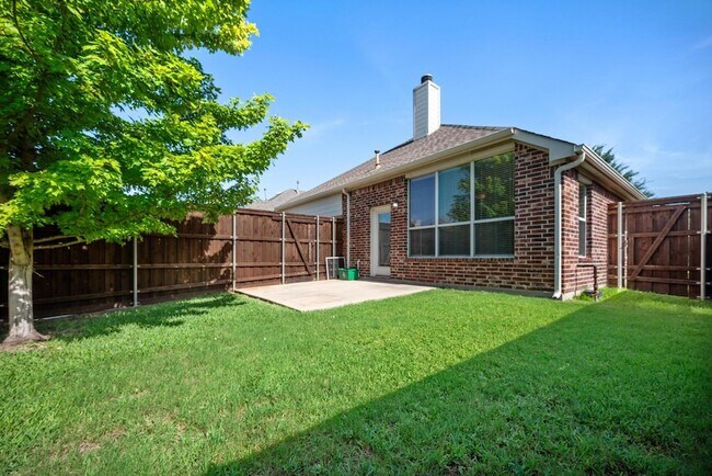 Building Photo - 4617 Kingsway Ln