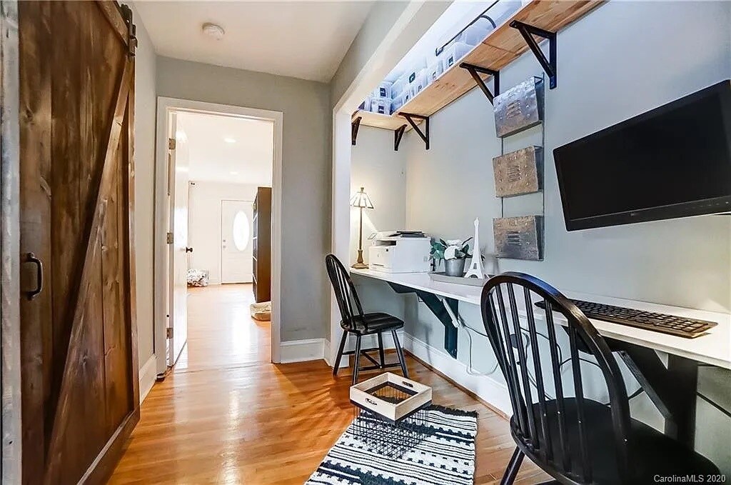 Building Photo - 10700 Forest Dr