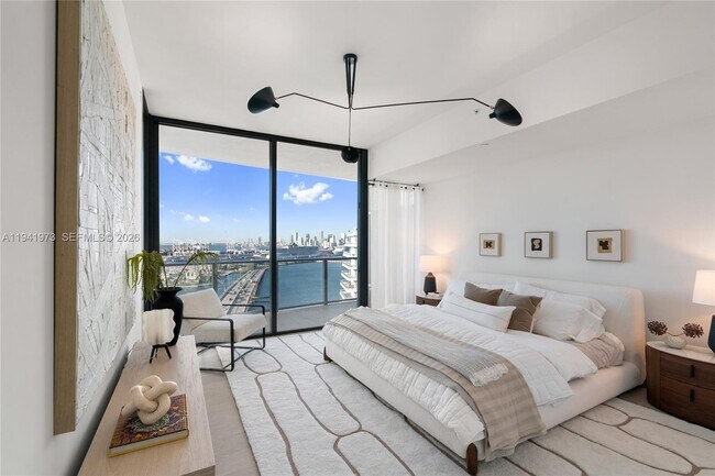 Building Photo - 500 Alton Rd