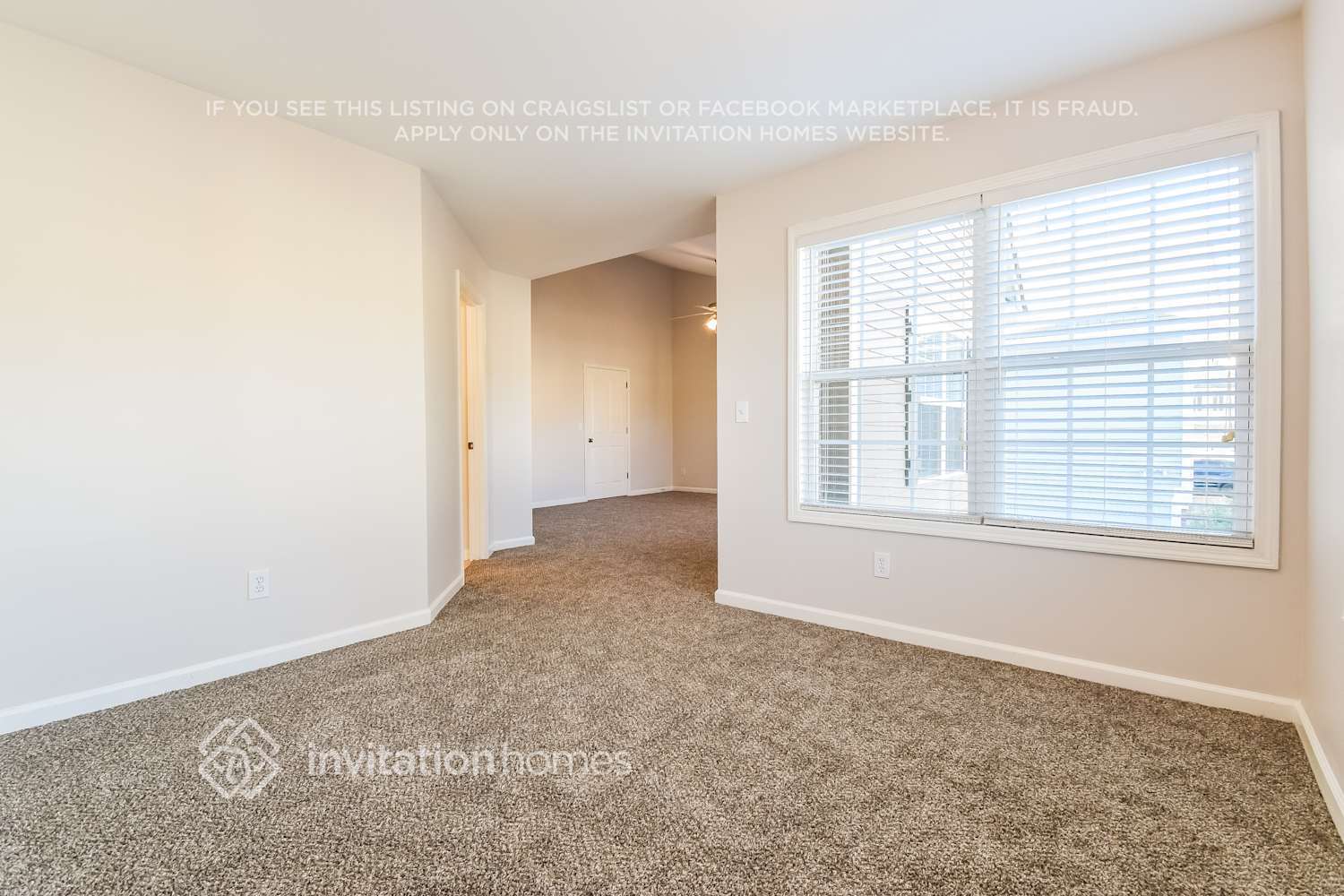 Building Photo - 2096 Barberry Dr