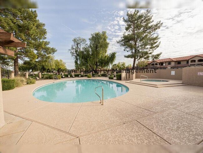 Building Photo - 8625 E Belleview Pl