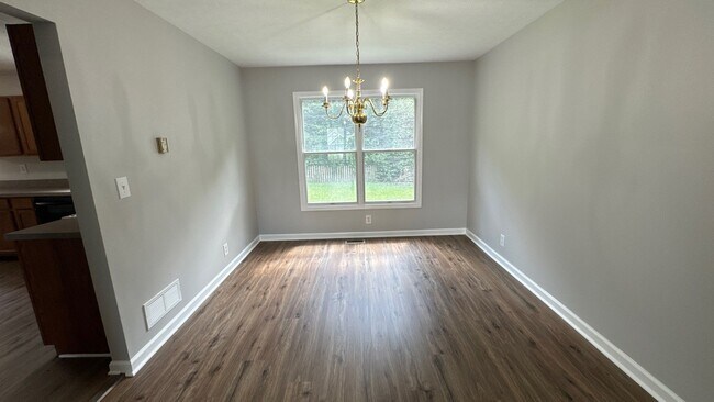 Building Photo - 7421 Spring Run Dr