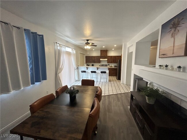 Building Photo - 6672 Golden Pond Cir