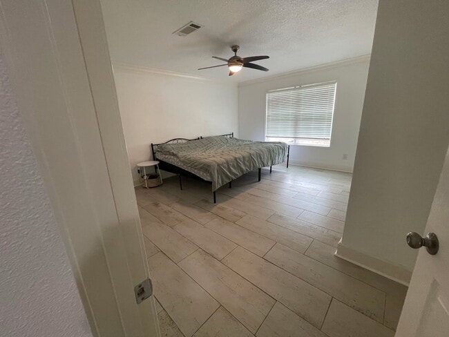 Building Photo - 8129 Lemon Tree St