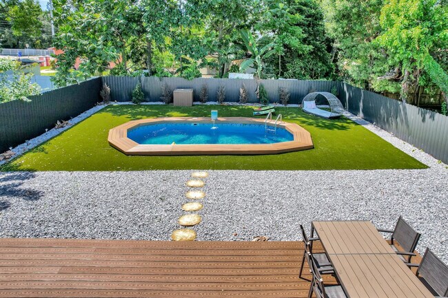 Building Photo - 5313 NE 1st Ave