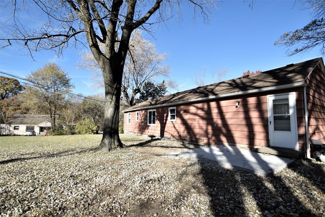 Building Photo - 6527 Troup Ave