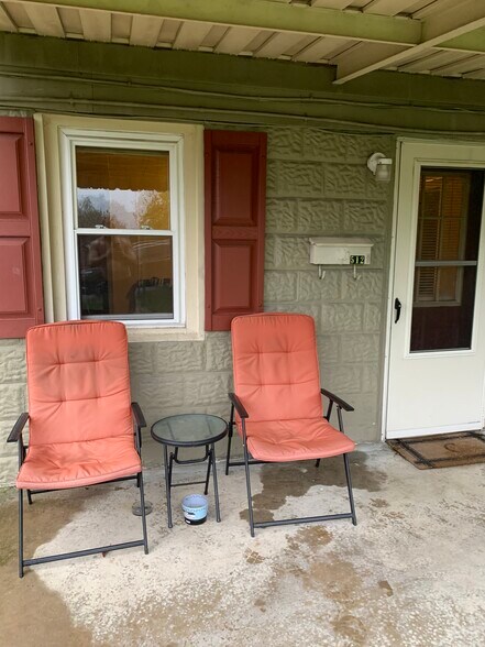 Building Photo - 514 4th St