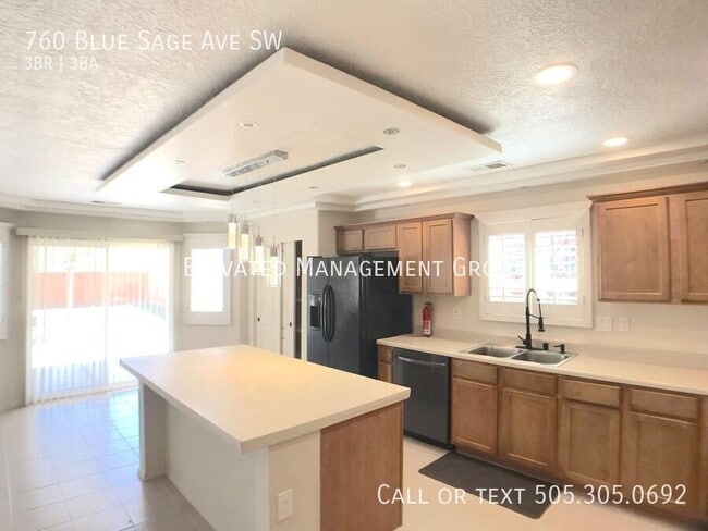 Building Photo - 760 Blue Sage Ave SW