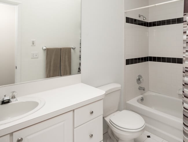 Building Photo - 1 Mountain Laurel Ln