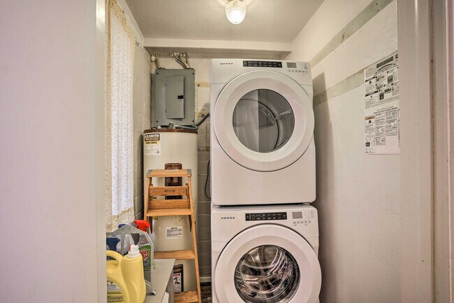 Building Photo - 1630 17th St NW