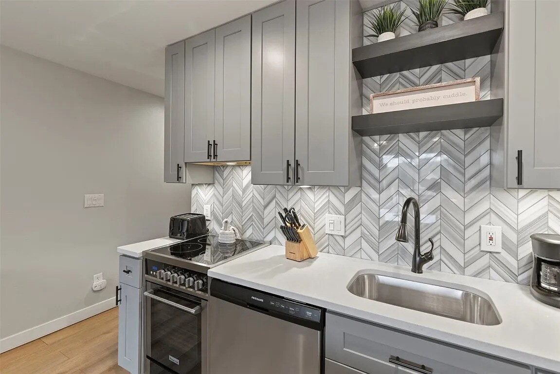 Building Photo - 99 Granite St