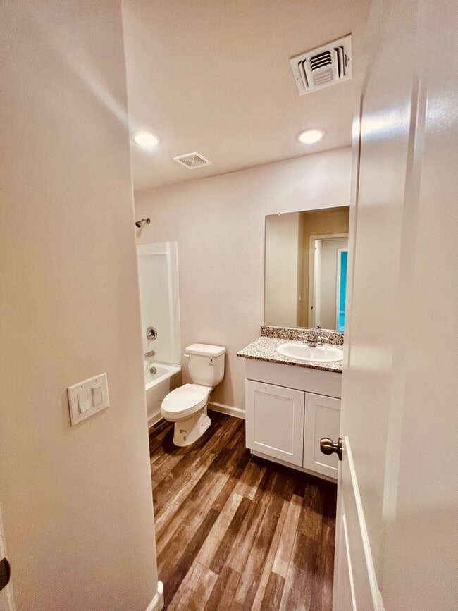 Building Photo - 2083 E Velvet Pl