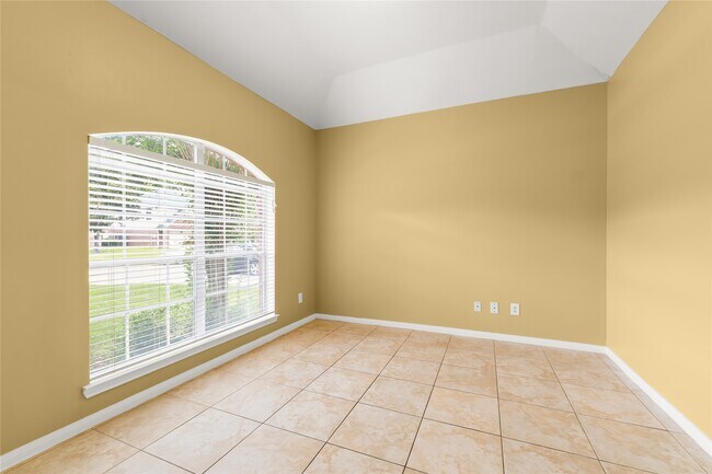 Building Photo - 4111 Surreydon Dr