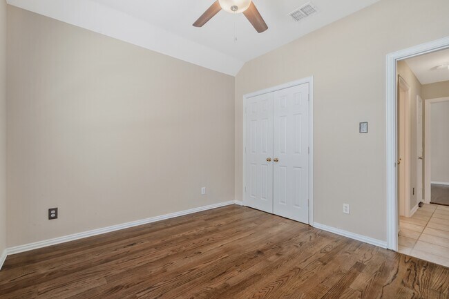 Building Photo - 6412 Autumn Trail