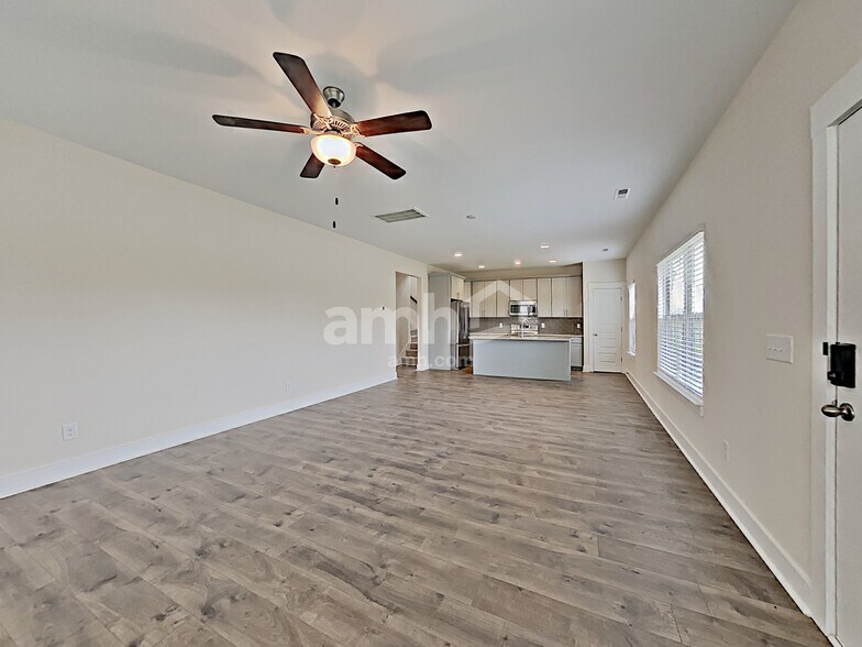 Building Photo - 5141 Jack Byrnes Dr