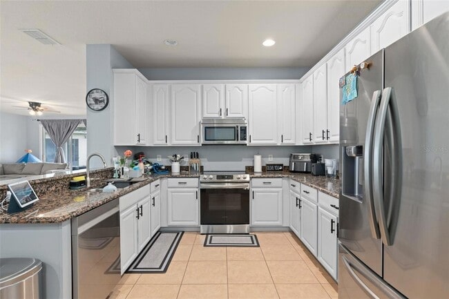 Building Photo - 2400 Harwich Dr
