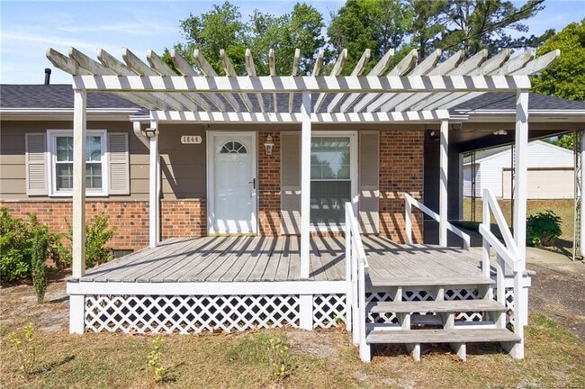 Building Photo - 1644 Inverness Dr