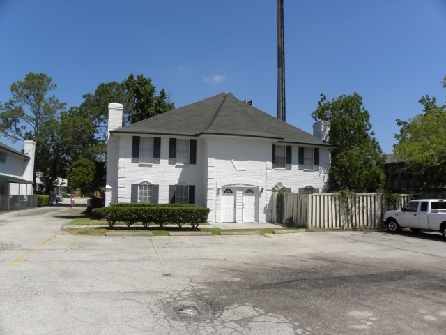Building Photo - 6119 FM 1960 Rd W