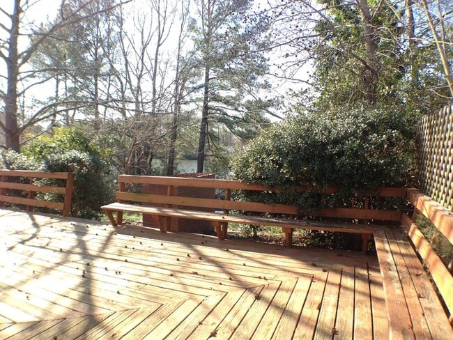 Building Photo - 5436 Chatham Lake Dr