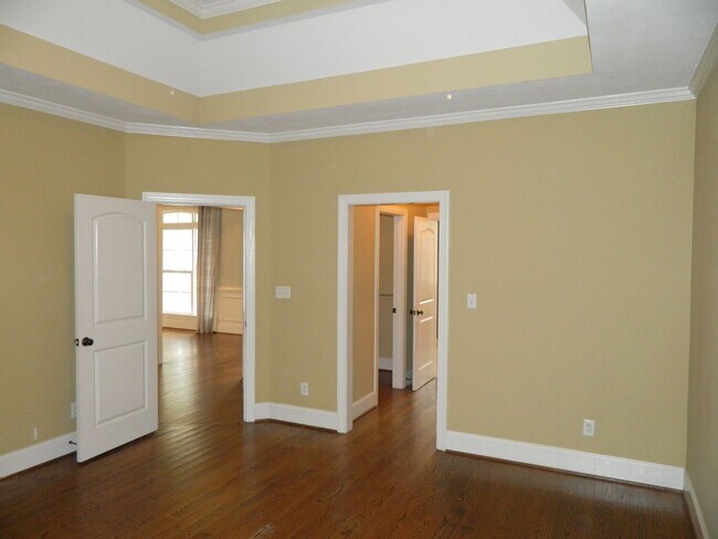 Building Photo - 4108 Dewaal St