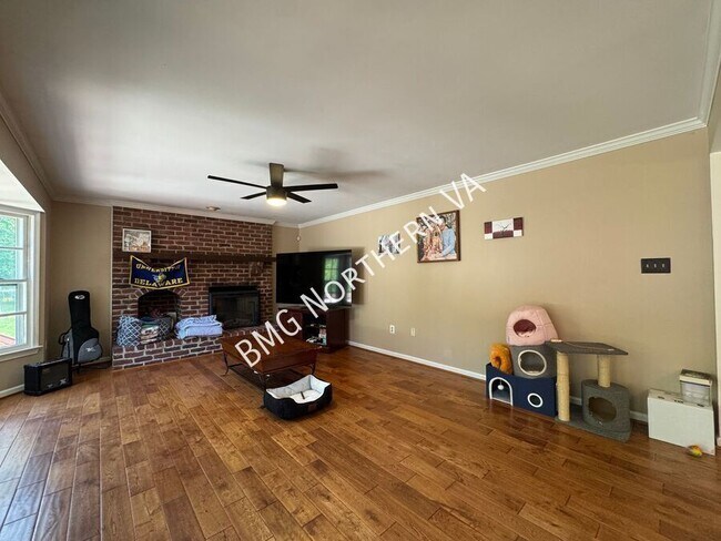 Building Photo - 10205 Daylily Ct