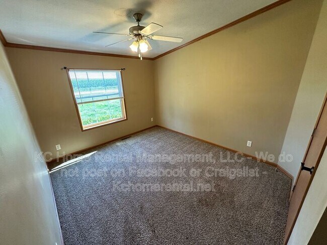 Building Photo - 10850 W 207th St