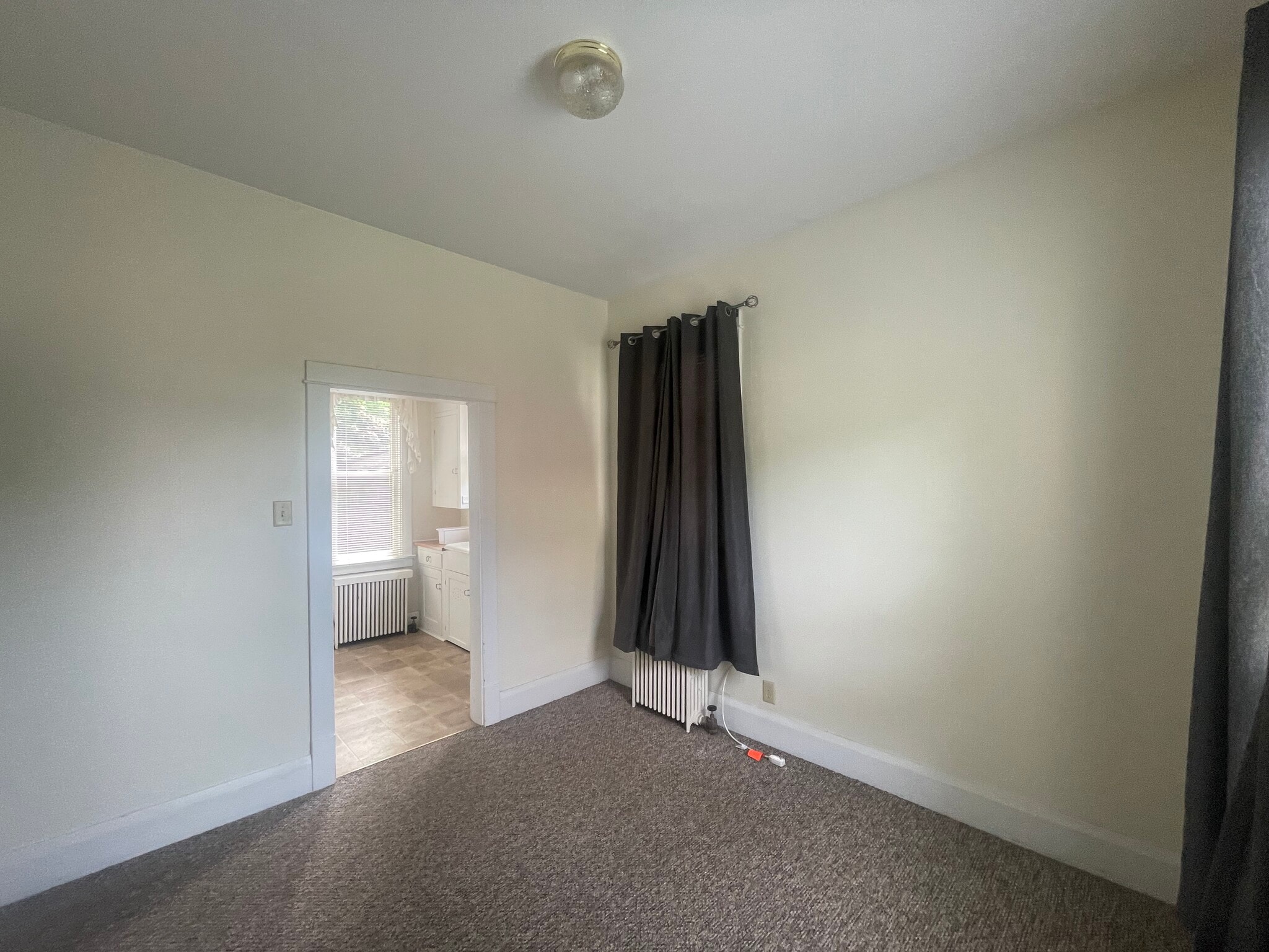 Building Photo - 165 Edgwood St