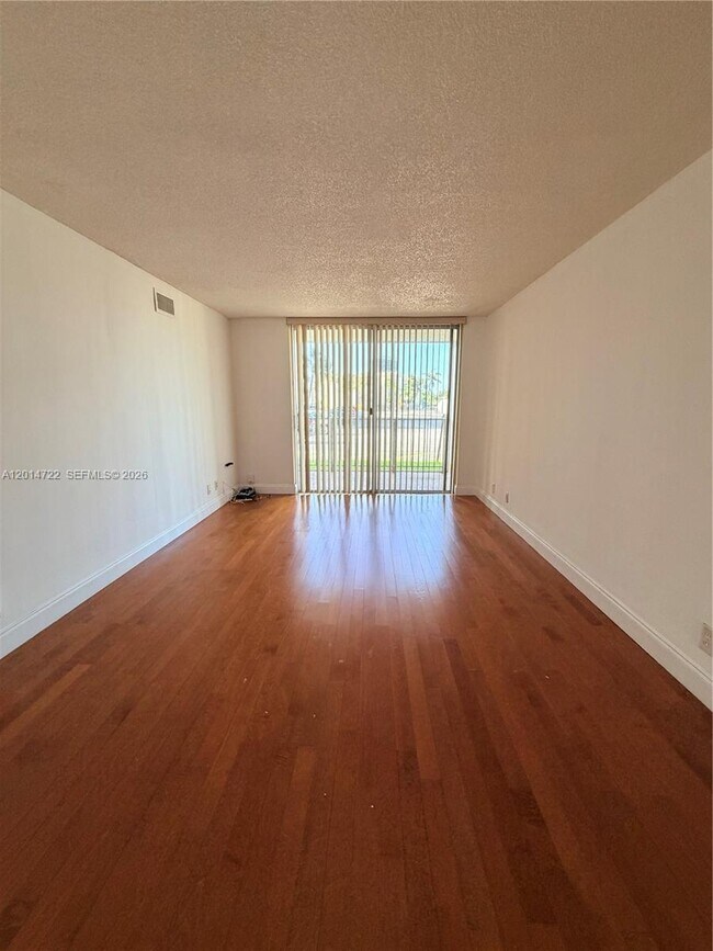 Building Photo - 2000 Atlantic Shores Blvd