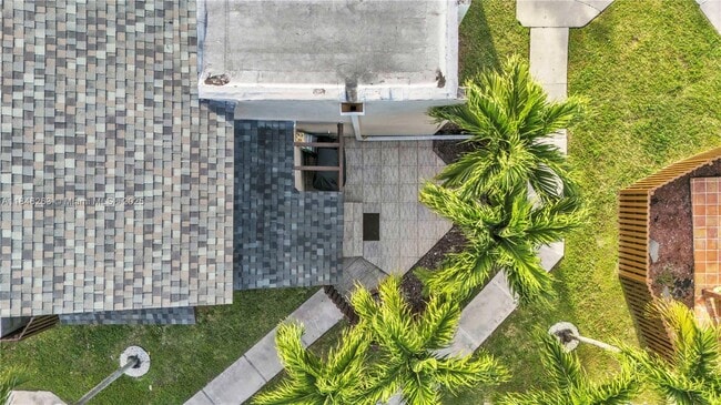Building Photo - 10300 NW 9th St Cir