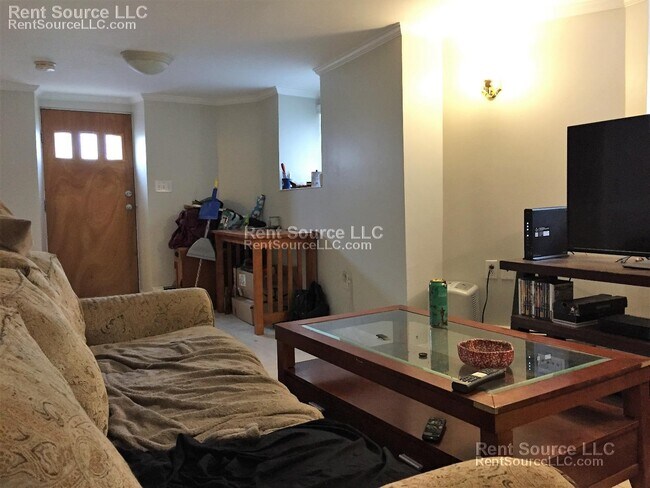 Building Photo - 519-521 Main St. Unit 1