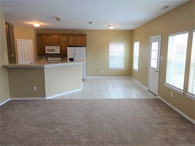 Building Photo - 5112 Parkplace Dr