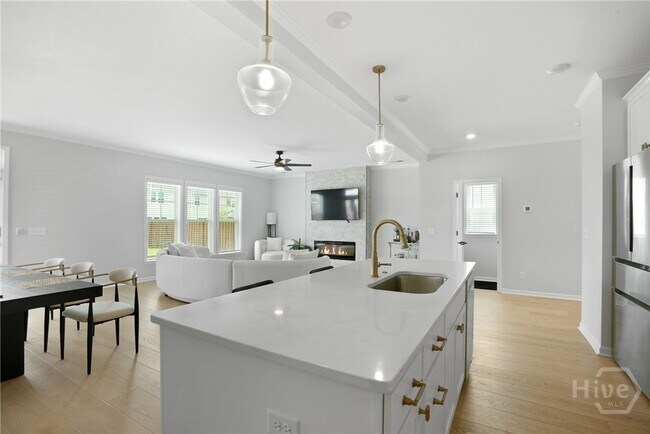 Building Photo - 25 Ashmont St
