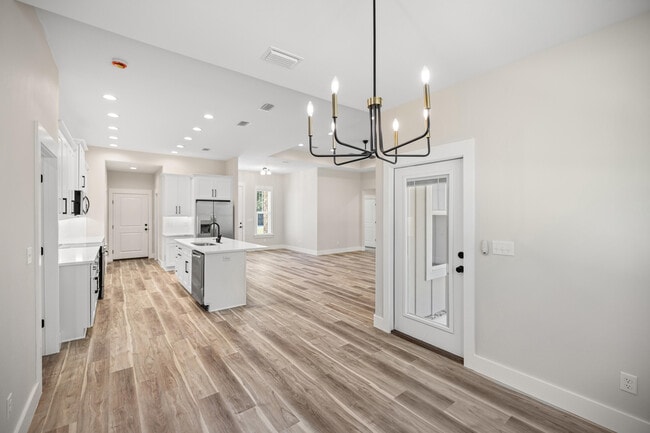 Building Photo - 109 Spruce St