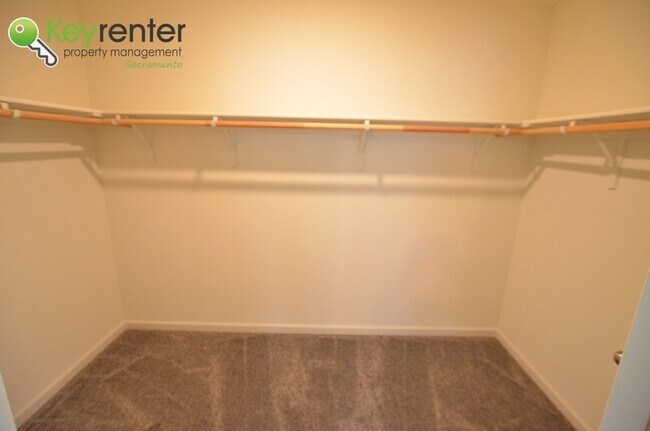 Building Photo - 3055 Island Creek Way
