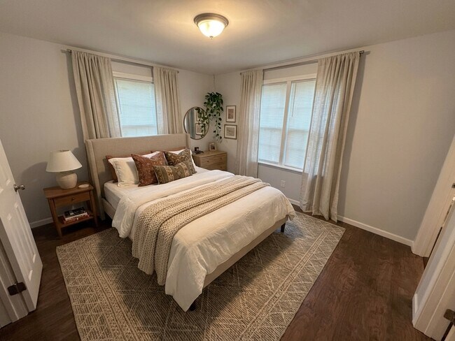 Building Photo - 1031 N Belvedere Blvd