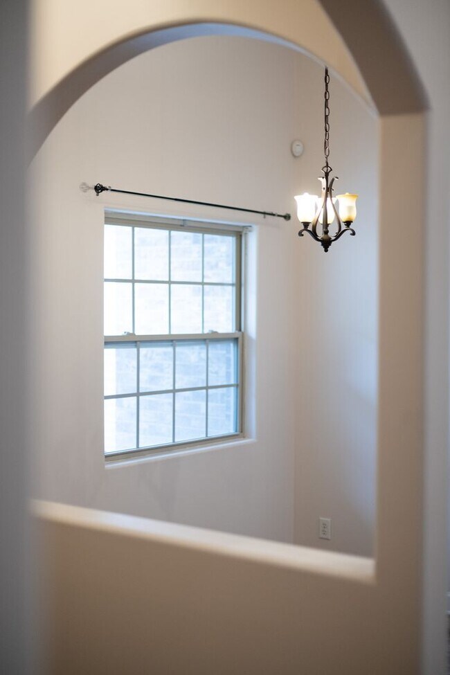 Building Photo - 3 bedroom / 2 bathroom Duplex for rent in Hobart