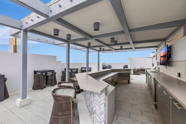 Building Photo - 155 E Boca Raton Rd