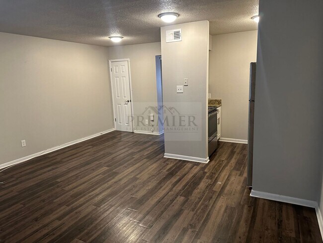 Building Photo - 6055 Barton Ave
