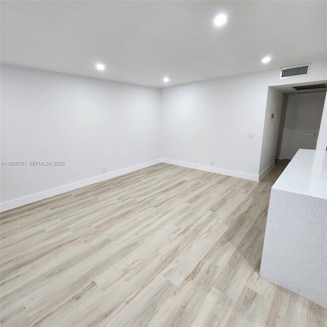 Building Photo - 13255 SW 9th Ct