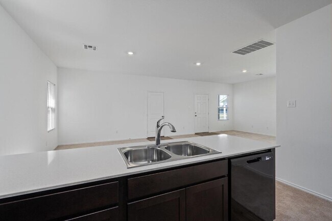 Building Photo - 230 Gabbro Gdns