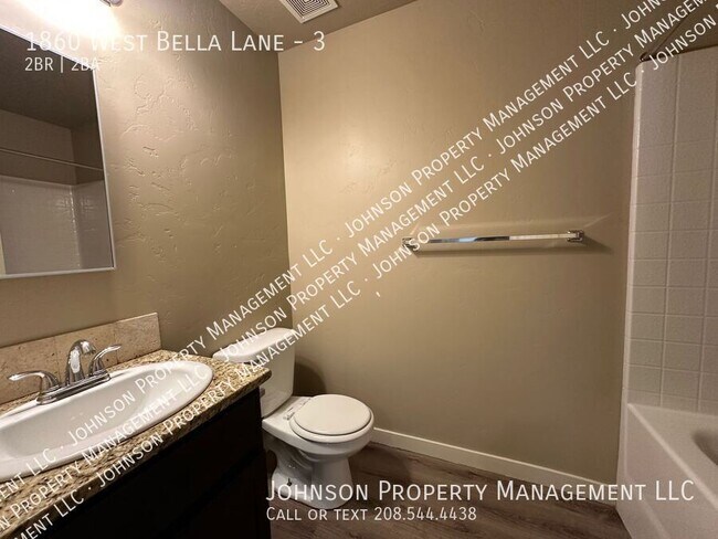 Building Photo - 1860 W Bella Ln