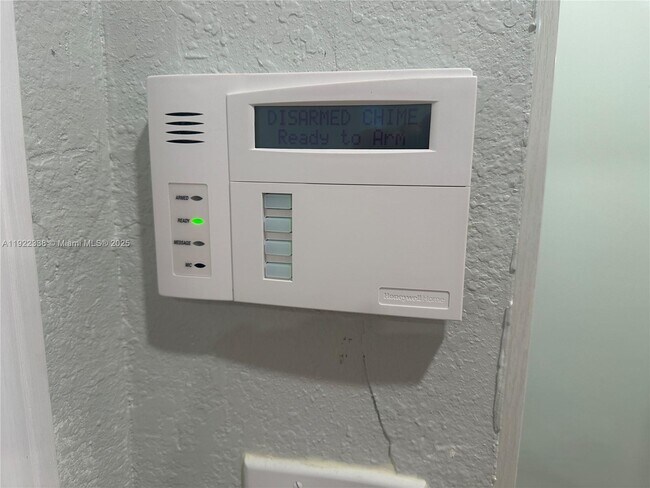 Building Photo - 20250 SW 182nd Ave