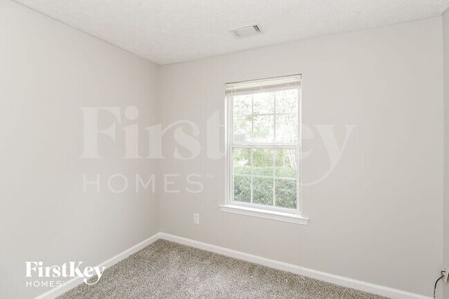 Building Photo - 7457 Dogwood Trail