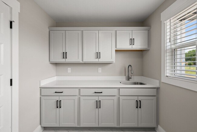 Building Photo - Sango Drive 3 Bedroom Condo For Rent!