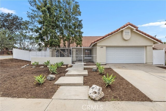 Building Photo - 1348 Sandia St